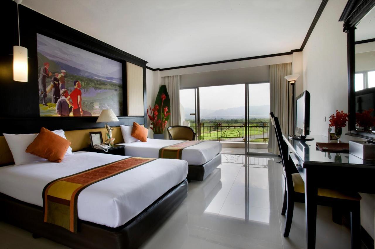 Royal Hills Golf Resort & Spa Nakhon Nayok Esterno foto