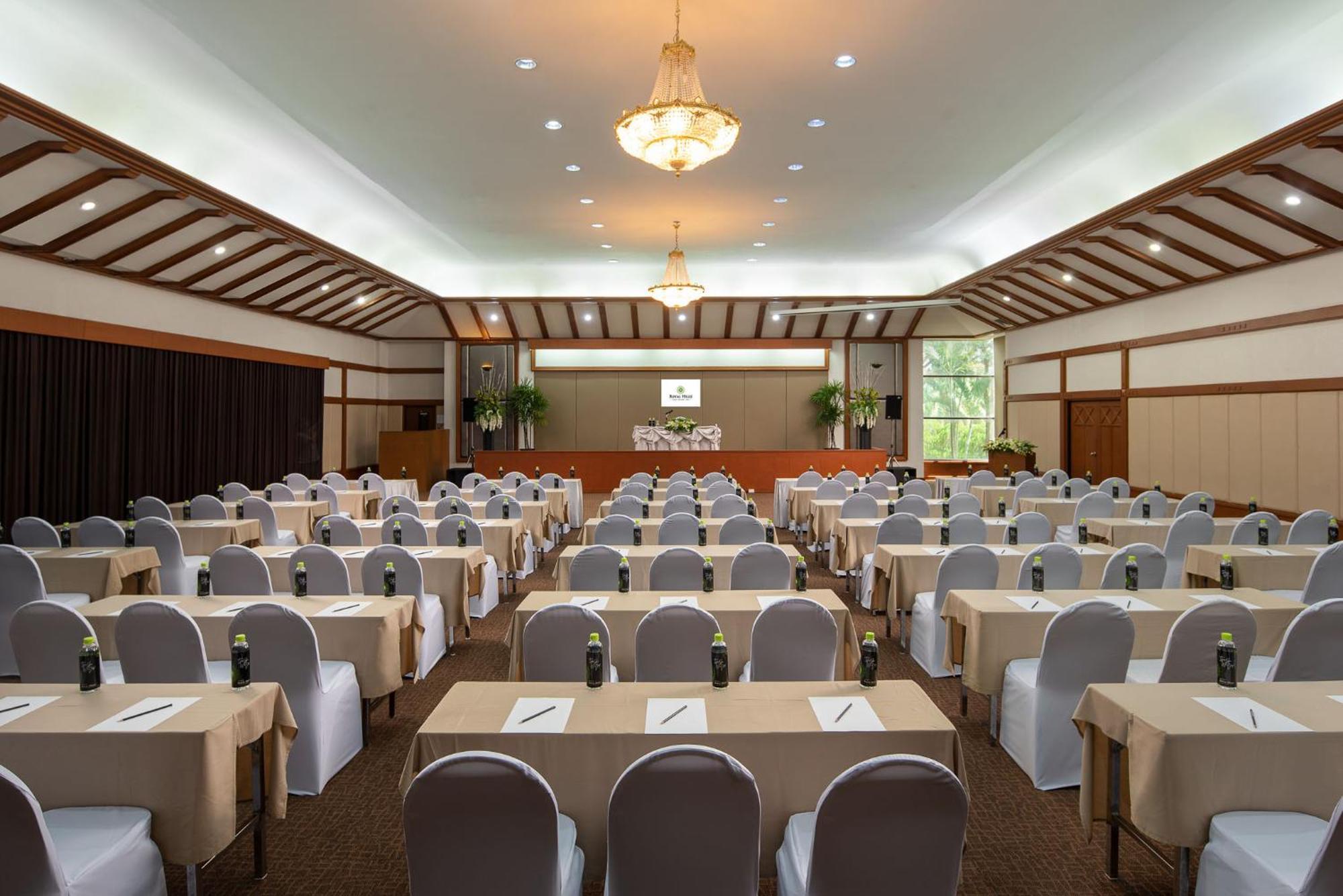 Royal Hills Golf Resort & Spa Nakhon Nayok Esterno foto