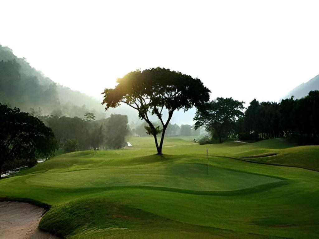 Royal Hills Golf Resort & Spa Nakhon Nayok Esterno foto