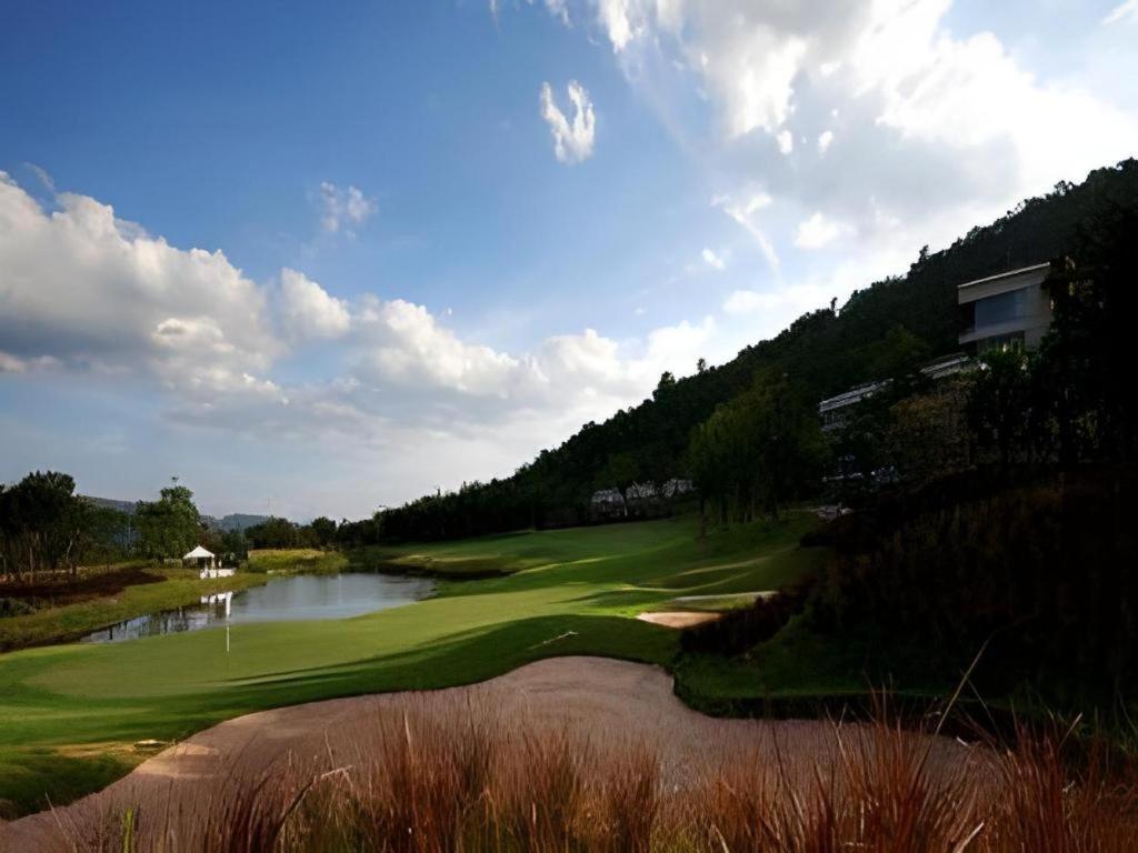 Royal Hills Golf Resort & Spa Nakhon Nayok Esterno foto