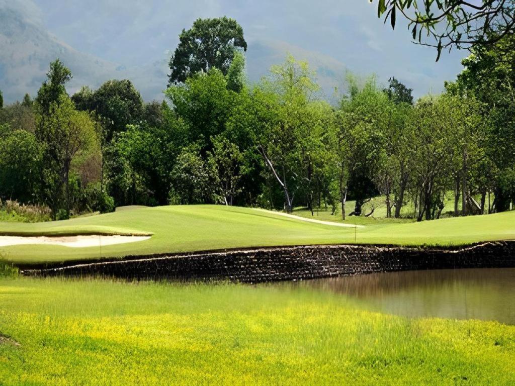 Royal Hills Golf Resort & Spa Nakhon Nayok Esterno foto