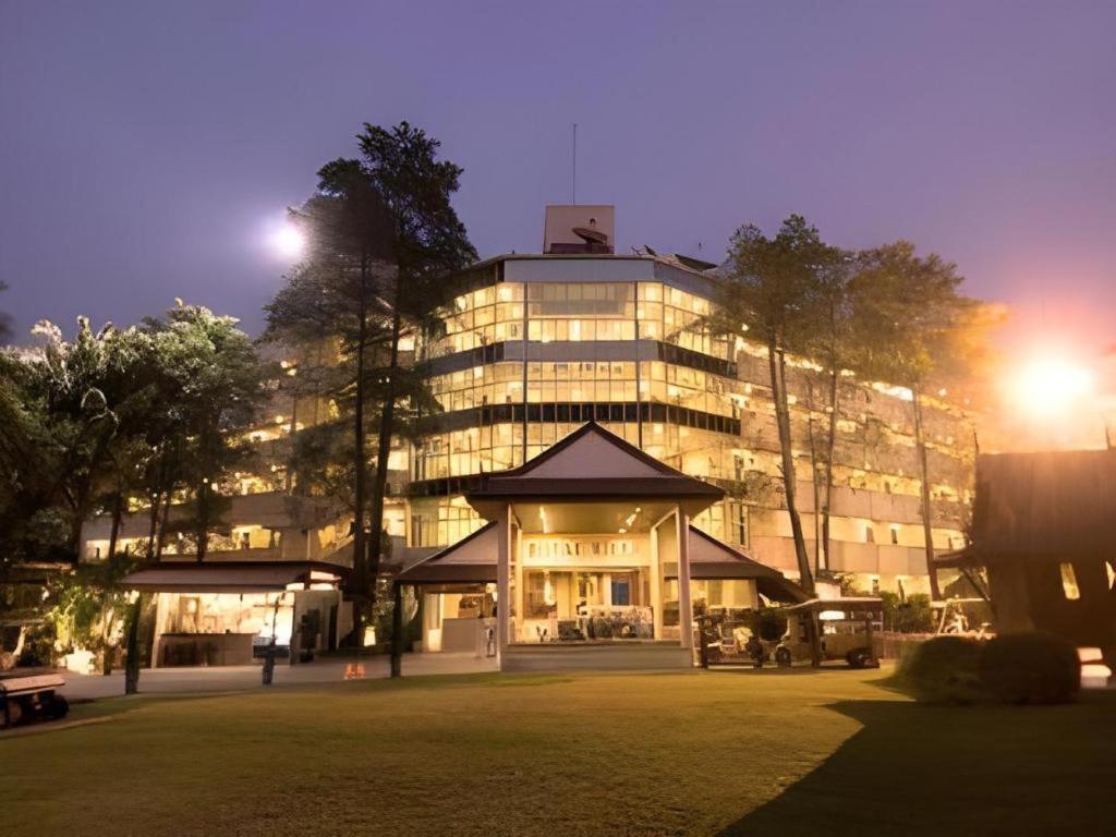 Royal Hills Golf Resort & Spa Nakhon Nayok Esterno foto