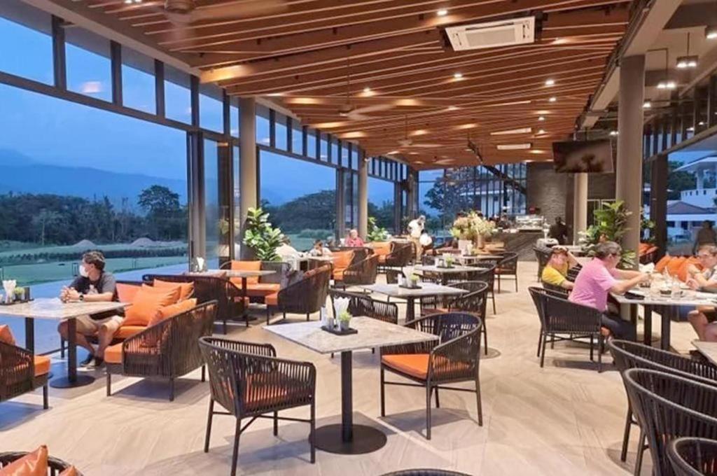 Royal Hills Golf Resort & Spa Nakhon Nayok Esterno foto